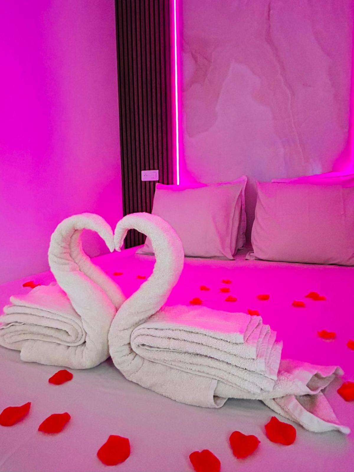 Intimate Escape - Seaside - Spa Bath - Wifi - Ac Nice Exteriör bild